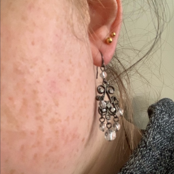 Small chandelier earrings!! ❤️ - Picture 3 of 3